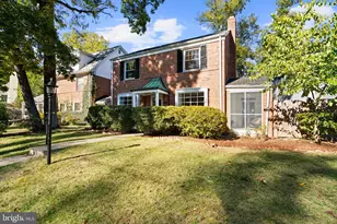 5621 Huntington Pkwy, Bethesda, MD 20814 - Photo 1