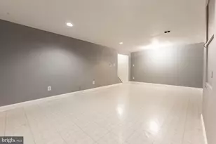 12136 Bentridge Pl, Potomac, MD 20854 - Photo 24