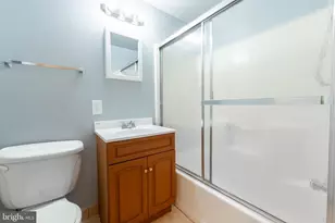 12136 Bentridge Pl, Potomac, MD 20854 - Photo 16