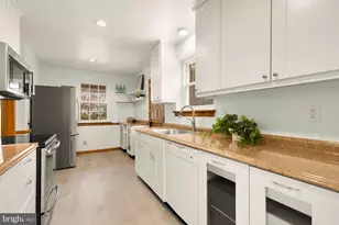 1102 Dale Dr, Silver Spring, MD 20910 - Photo 4