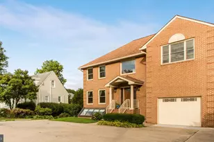 8933 Colesville Rd, Silver Spring, MD 20910 - Photo 2