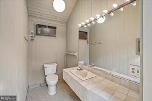 8917 Harvest Square Ct, Rockville, MD 20854 - Photo 92