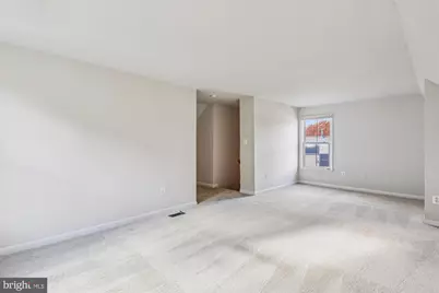 664 Lake Varuna Mews, Gaithersburg, MD 20878 - Photo 34