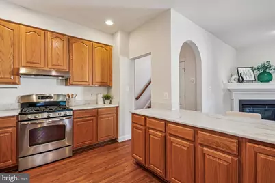 664 Lake Varuna Mews, Gaithersburg, MD 20878 - Photo 10