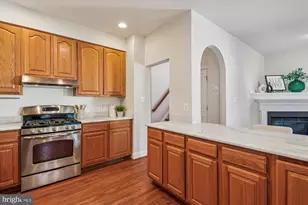 664 Lake Varuna Mews, Gaithersburg, MD 20878 - Photo 10