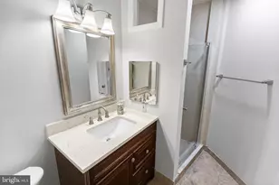 5824 Inman Park Cir, North Bethesda, MD 20852 - Photo 18