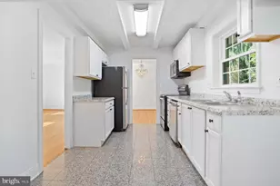 1242 Derbyshire Rd, Potomac, MD 20854 - Photo 12