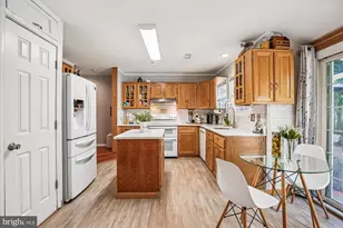 30 Spring St, Gaithersburg, MD 20877 - Photo 18