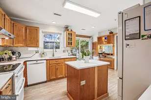 30 Spring St, Gaithersburg, MD 20877 - Photo 12