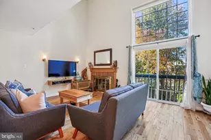 30 Spring St, Gaithersburg, MD 20877 - Photo 2