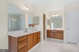 10604 Maplecrest, Potomac, MD 20854 - Photo 38