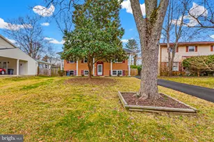 404 Ritchie Pkwy, Rockville, MD 20852 - Photo 4