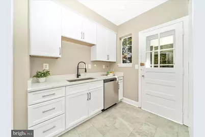 8203 Greenwood Avenue, Takoma Park, MD 20912 - Photo 10