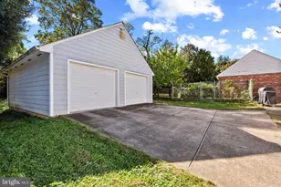 708 Hankin St, Silver Spring, MD 20910 - Photo 28