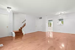 18508 Crabapple Pl, Gaithersburg, MD 20879 - Photo 4