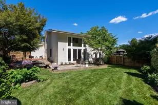 11112 Broad Green Dr, Potomac, MD 20854 - Photo 32