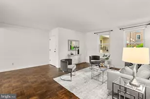 4820 Chevy Chase Dr, Chevy Chase, MD 20815 - Photo 2