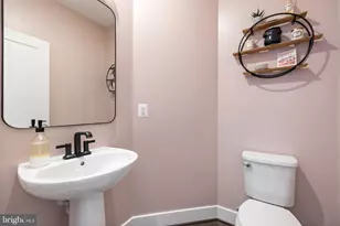 16215 Decker Pl, Rockville, MD 20855 - Photo 12