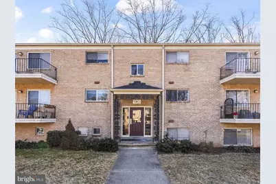 10613 Montrose Avenue #4, Bethesda, MD 20814 - Photo 1