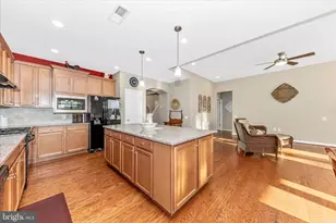 832 Butterfly Weed Dr, Germantown, MD 20876 - Photo 14