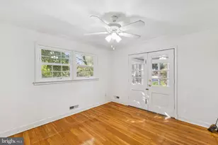 9700 Dameron Dr, Silver Spring, MD 20910 - Photo 10