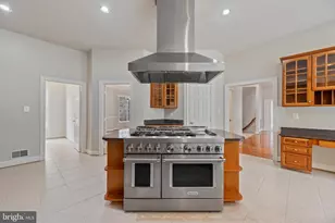 16909 Harbour Town Dr, Ashton, MD 20861 - Photo 8