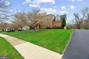 16909 Harbour Town Dr, Ashton, MD 20861 - Photo 4