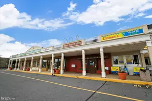 880 Azalea Dr, Rockville, MD 20850 - Photo 22