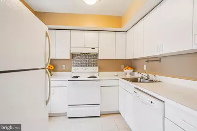 880 Azalea Drive #22-880, Rockville, MD 20850 - Photo 8