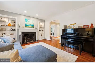 2725 Washington Avenue, Chevy Chase, MD 20815 - Photo 2