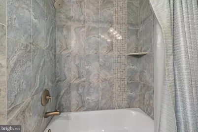 910 Windbrooke Drive #910, Gaithersburg, MD 20879 - Photo 18