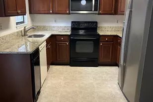 5141 King Charles Way, Bethesda, MD 20814 - Photo 4