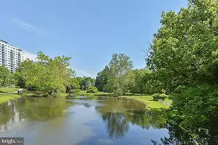 10401 Grosvenor Pl, Rockville, MD 20852 - Photo 40