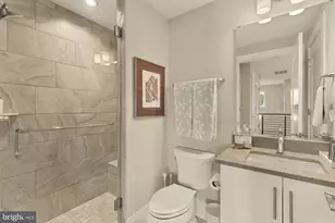 3685 Chevy Chase Lake Dr, Chevy Chase, MD 20815 - Photo 32