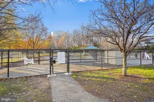 801 Pleasant Dr, Rockville, MD 20850 - Photo 20