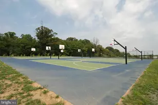 801 Pleasant Dr, Rockville, MD 20850 - Photo 18