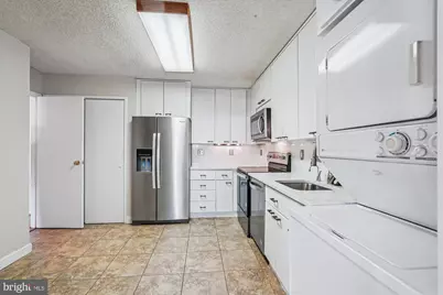 7420 Westlake Terrace #1008, Bethesda, MD 20817 - Photo 10