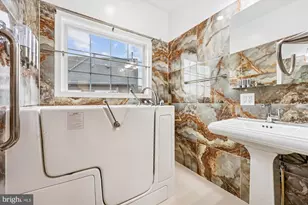 714 Crooked Creek Dr, Rockville, MD 20850 - Photo 26