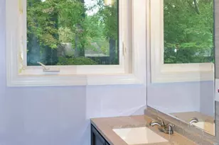 9710 Holmhurst Rd, Bethesda, MD 20817 - Photo 10