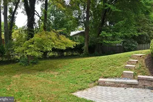 9710 Holmhurst Rd, Bethesda, MD 20817 - Photo 16