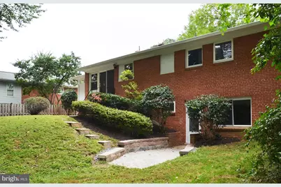 9710 Holmhurst Road, Bethesda, MD 20817 - Photo 18