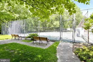 10601 Weymouth St, Bethesda, MD 20814 - Photo 30