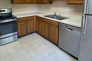 12339 Sandy Point Ct, Silver Spring, MD 20904 - Photo 4