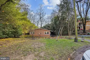 10701 Shelley Ct, Garrett Park, MD 20896 - Photo 18