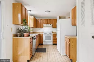 8551 Calypso Ln, Gaithersburg, MD 20879 - Photo 10