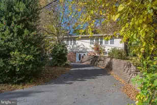 5715 Massachusetts, Bethesda, MD 20816 - Photo 2