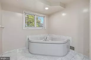 5715 Massachusetts, Bethesda, MD 20816 - Photo 64