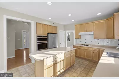 17800 Bromfield Place, Germantown, MD 20874 - Photo 16