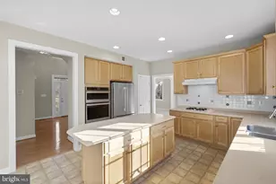 17800 Bromfield Pl, Germantown, MD 20874 - Photo 16