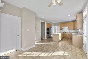 17800 Bromfield Pl, Germantown, MD 20874 - Photo 20